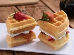 Waffle Strawberry & Philadelphia