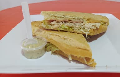 Combo 2  Sandwich de Pollo + Gaseosa 400ml