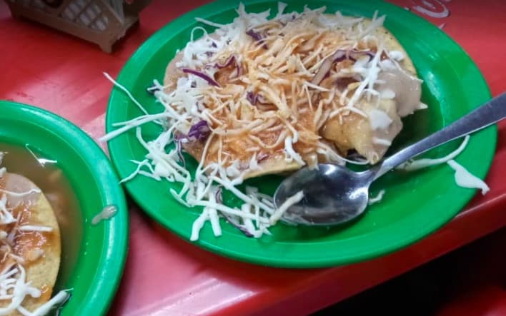 Combo 2 Tostadas Conchudas + Coca Cola