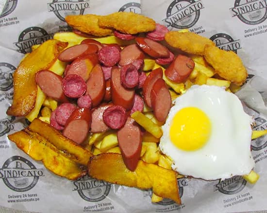 Salchipapa del Sindicato