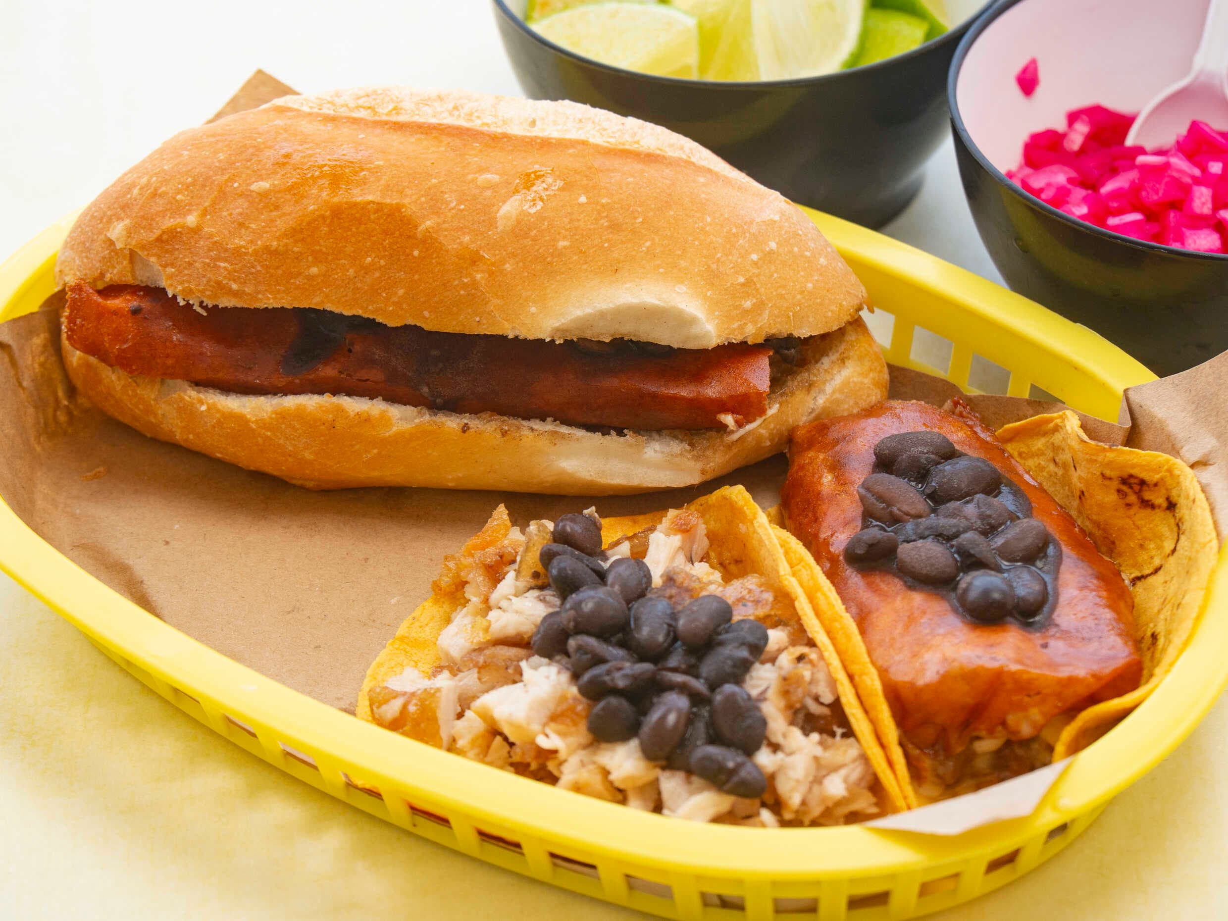 TACO DE HUEVO CON MACHACA