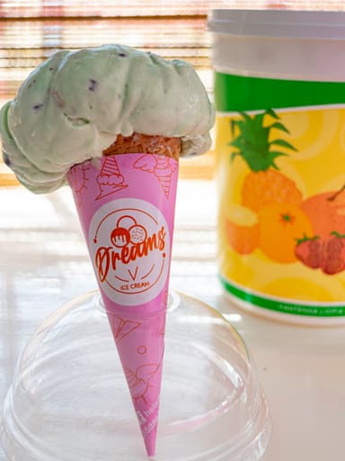 Litro de Helado de Menta con Chispas.