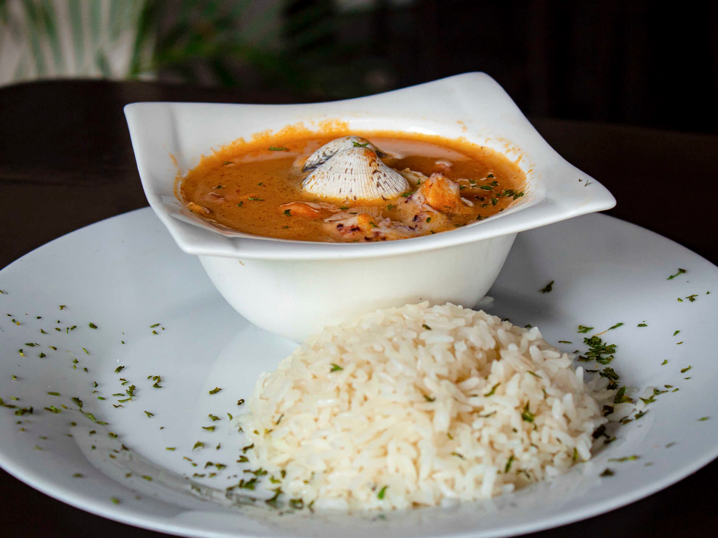 Sopa de Mariscos Grande