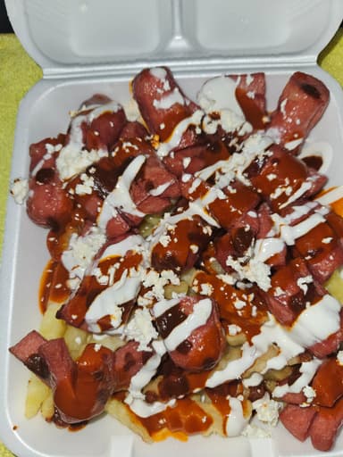 Salchipapas
