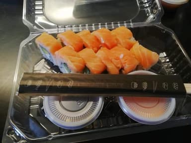 MAKI SALMON