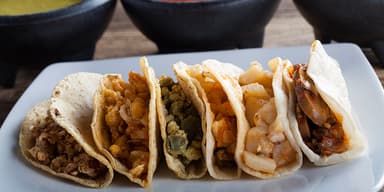 Tacos de Guisos