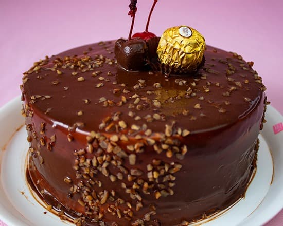Pastel Mediano Ferrero