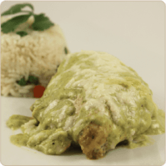 Pechuga de Pollo En Salsa Poblana