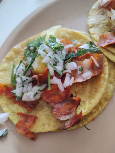 Taco al Pastor con Queso