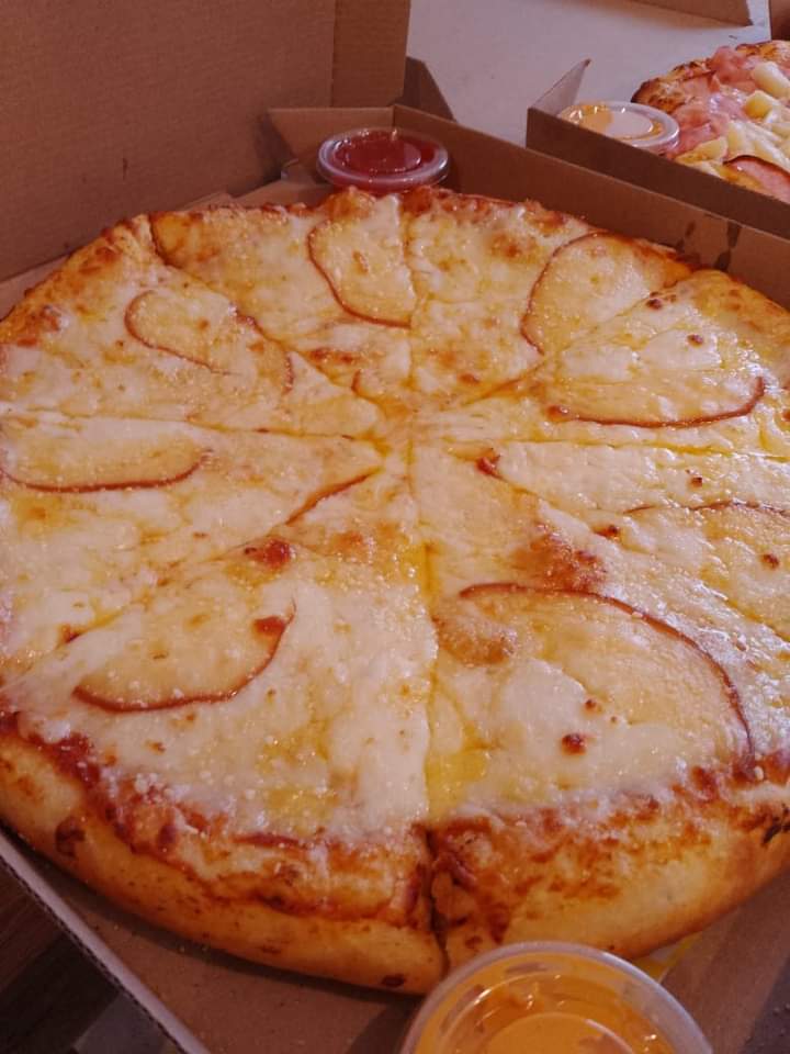 Pizza 4 Quesos