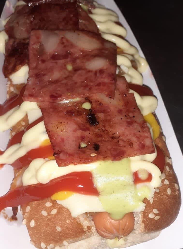 2 Perros con Tocino Premium