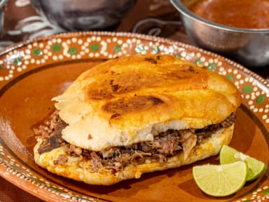 Torta de Birria
