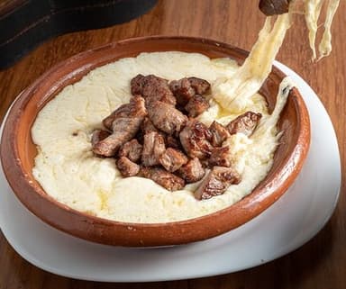 Queso Fundido con Carne
