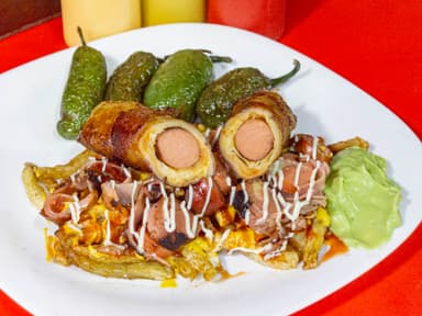 Salchipapas Momia