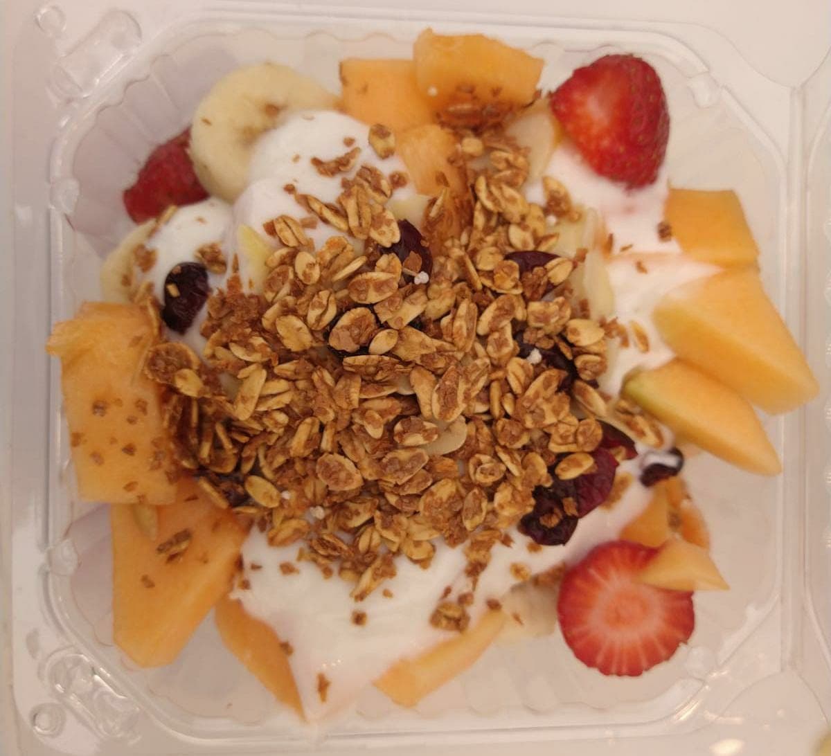 Ensalada de Fresa + Jugo de Naranja