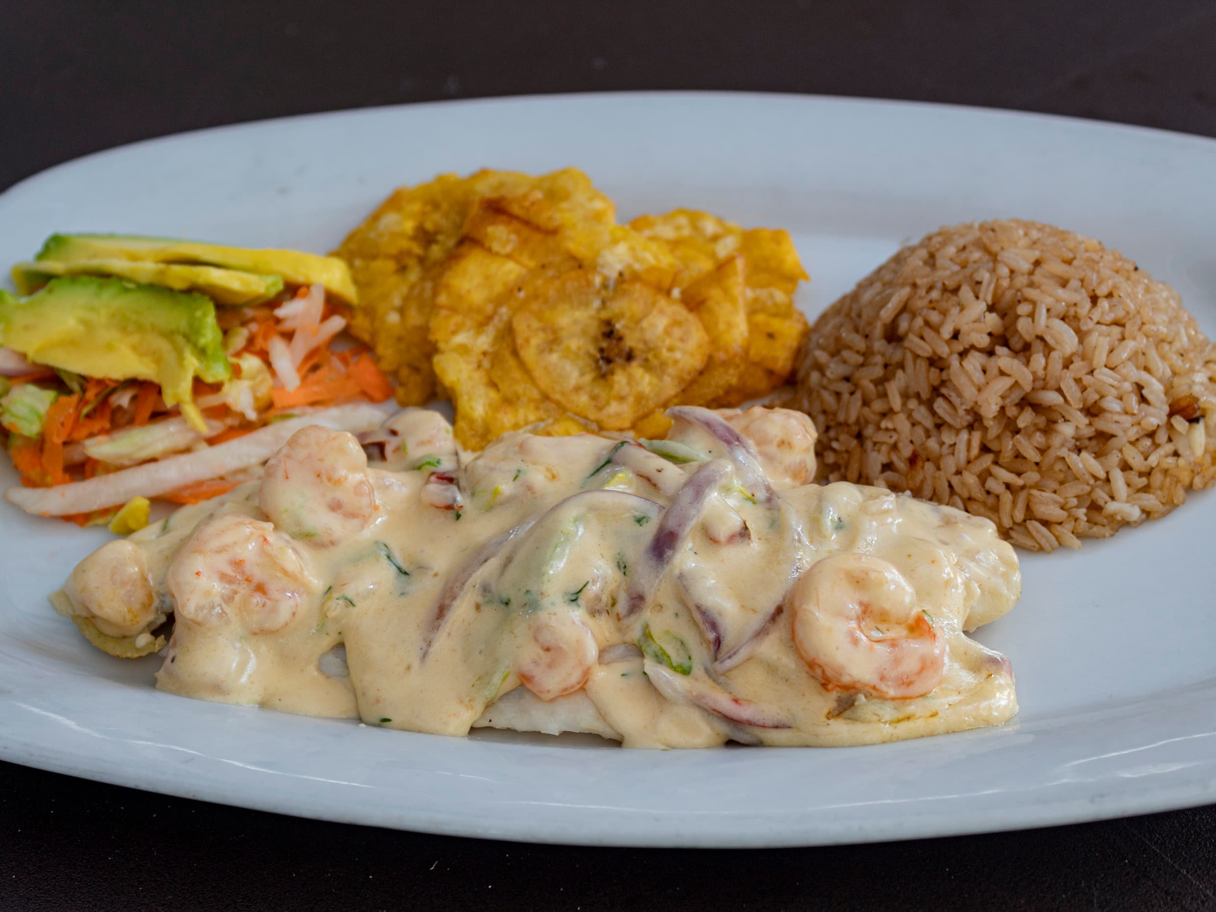 Róbalo en Salsa de Camarón