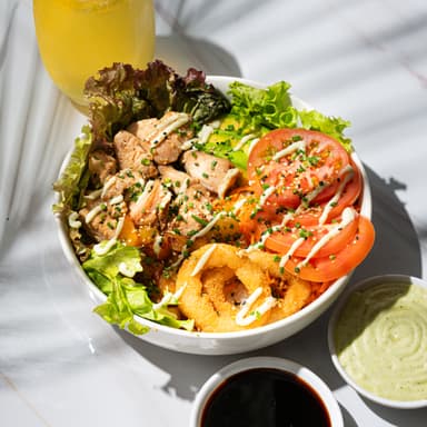 Combo Bowl Ensalada Pollo Teriyaki  + Bebida
