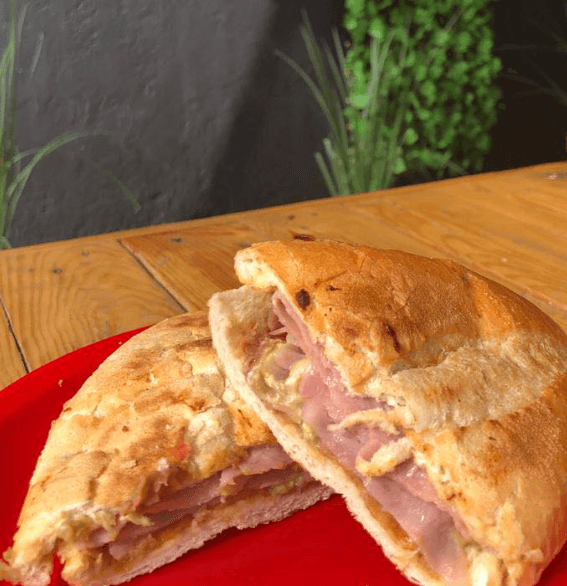 Torta de Jamón con Queso Manchego