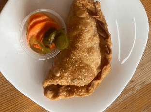 Empanada de Rajas con Queso