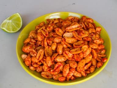 ¼ Cacahuate enchilado