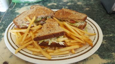 Sandwich especial con papas