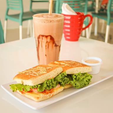 MILKSHAKE NUTELLA & CAFÉ