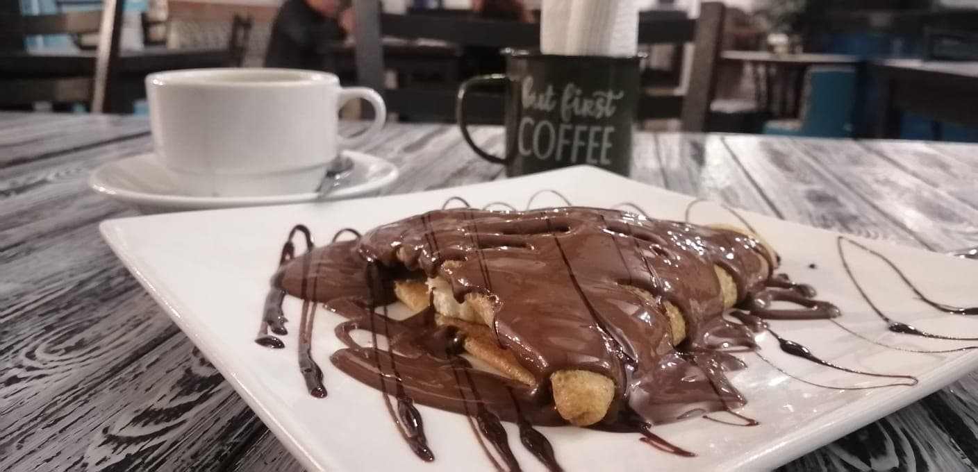 CREPA DE NUTELLA + CAFE AMERICANO