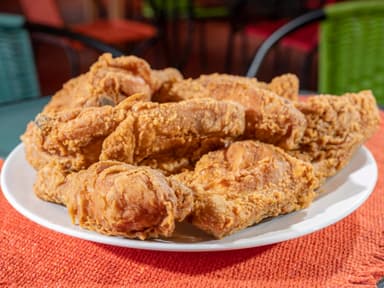 Combo 10 Piezas Pollo Frito Muslos y Cuartos