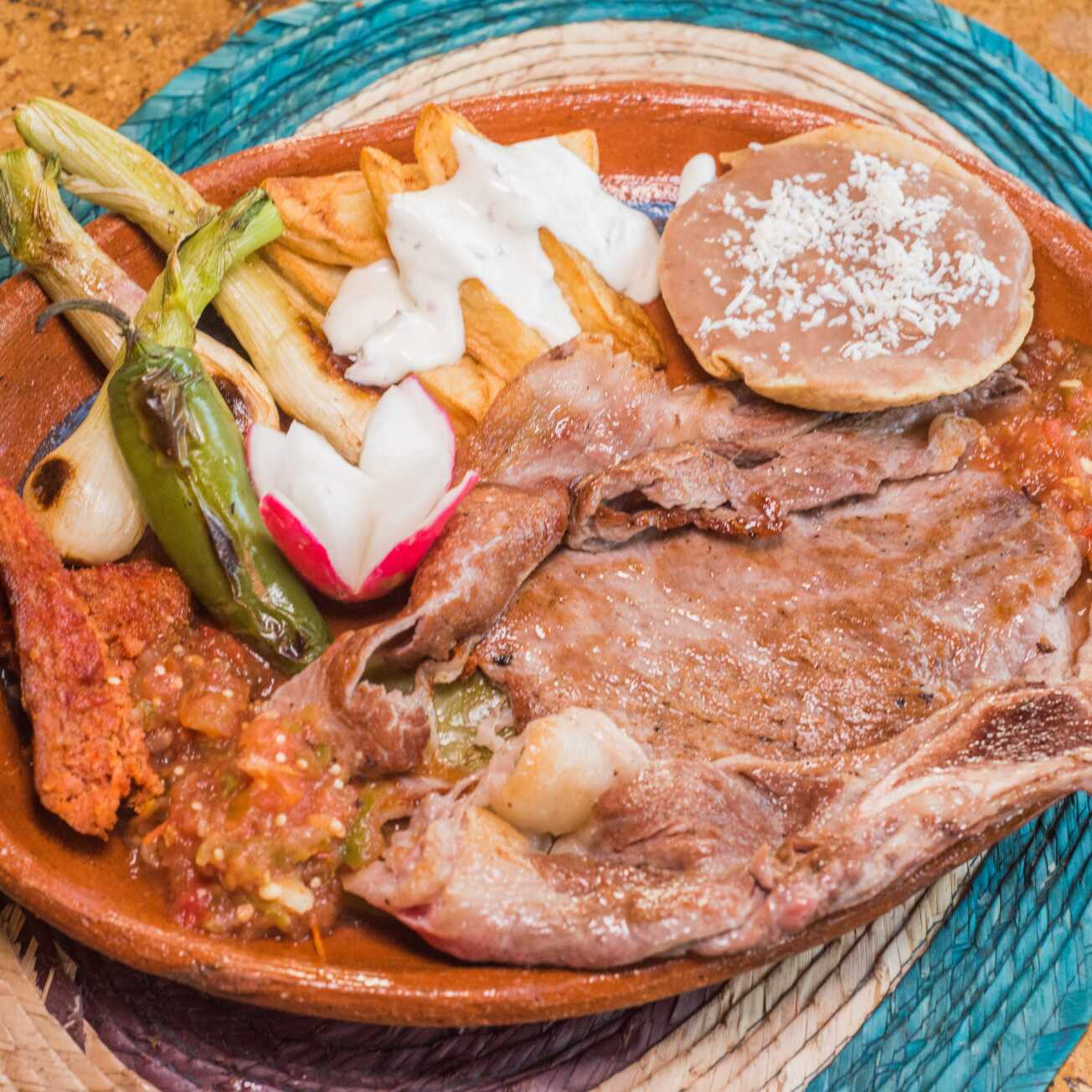 COSTILLA CON NOPAL ASADO