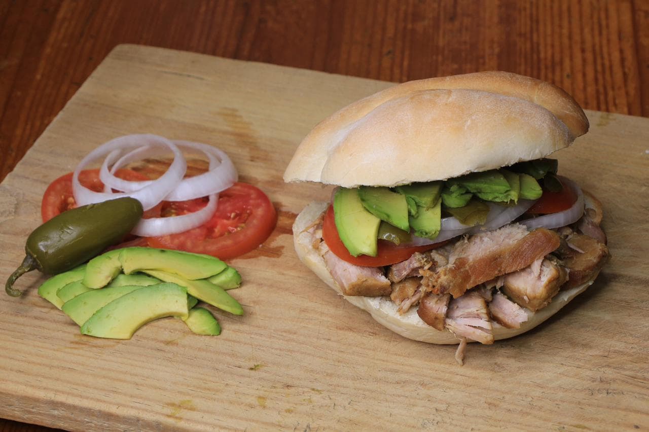 Torta de Carnitas