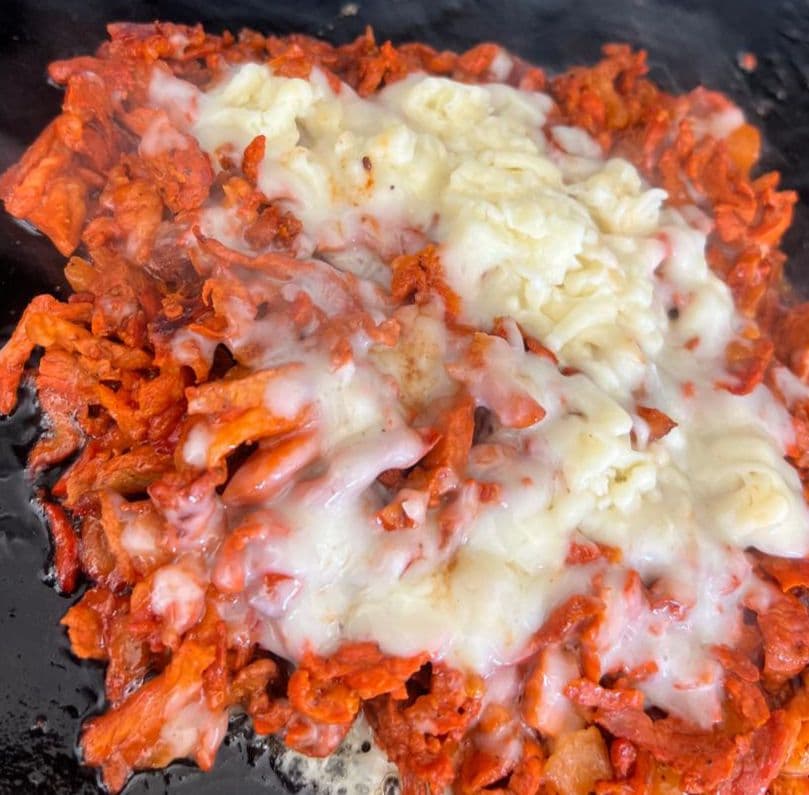 Pastor Con Queso