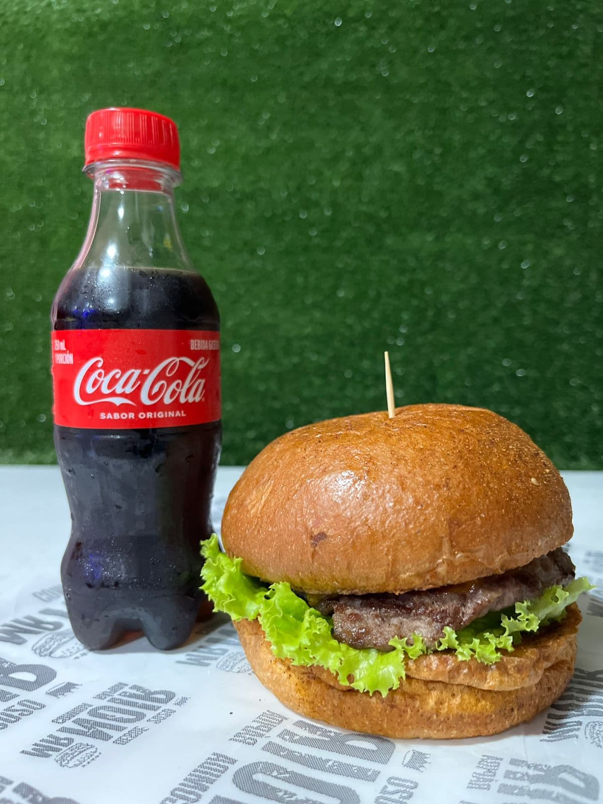 Hamburguesa Sencilla + Coca Cola
