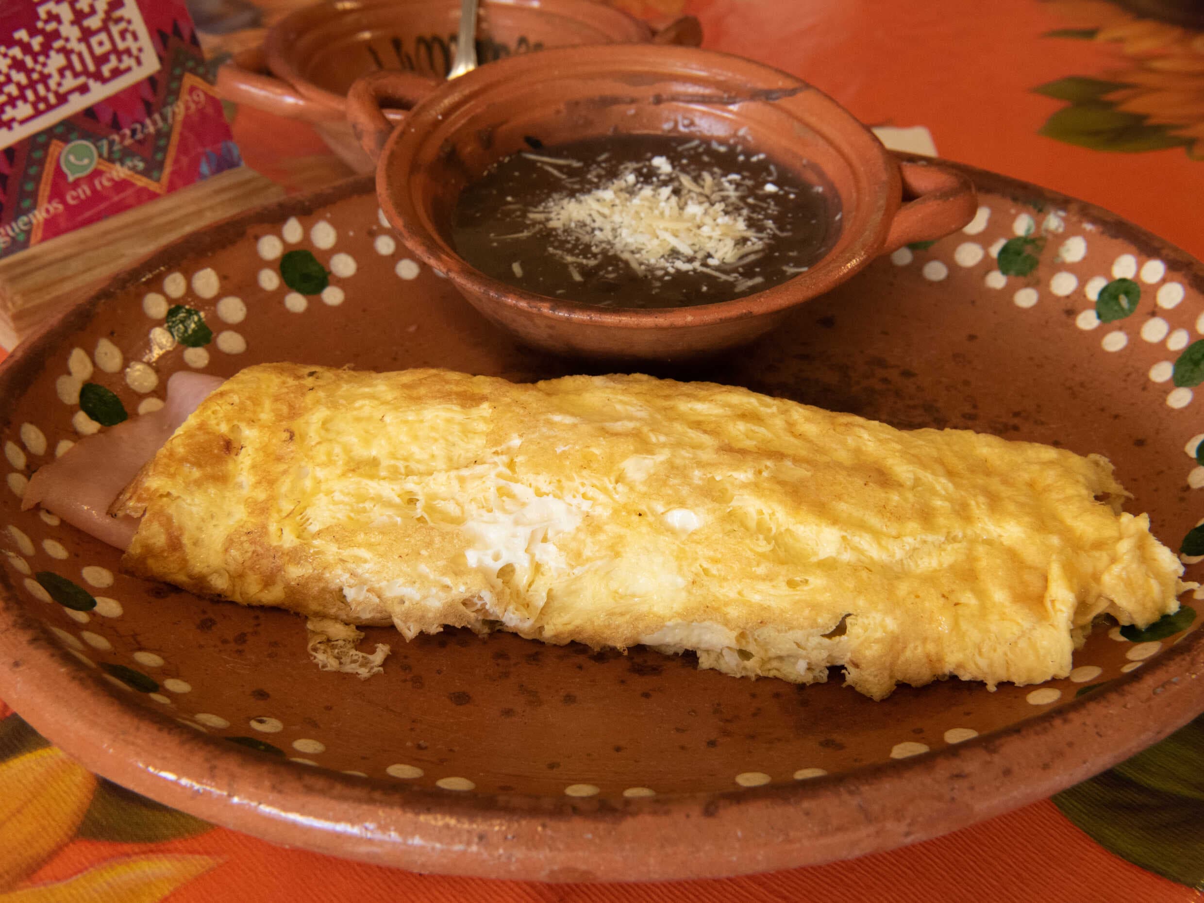 Omelette de Jamon con Queso