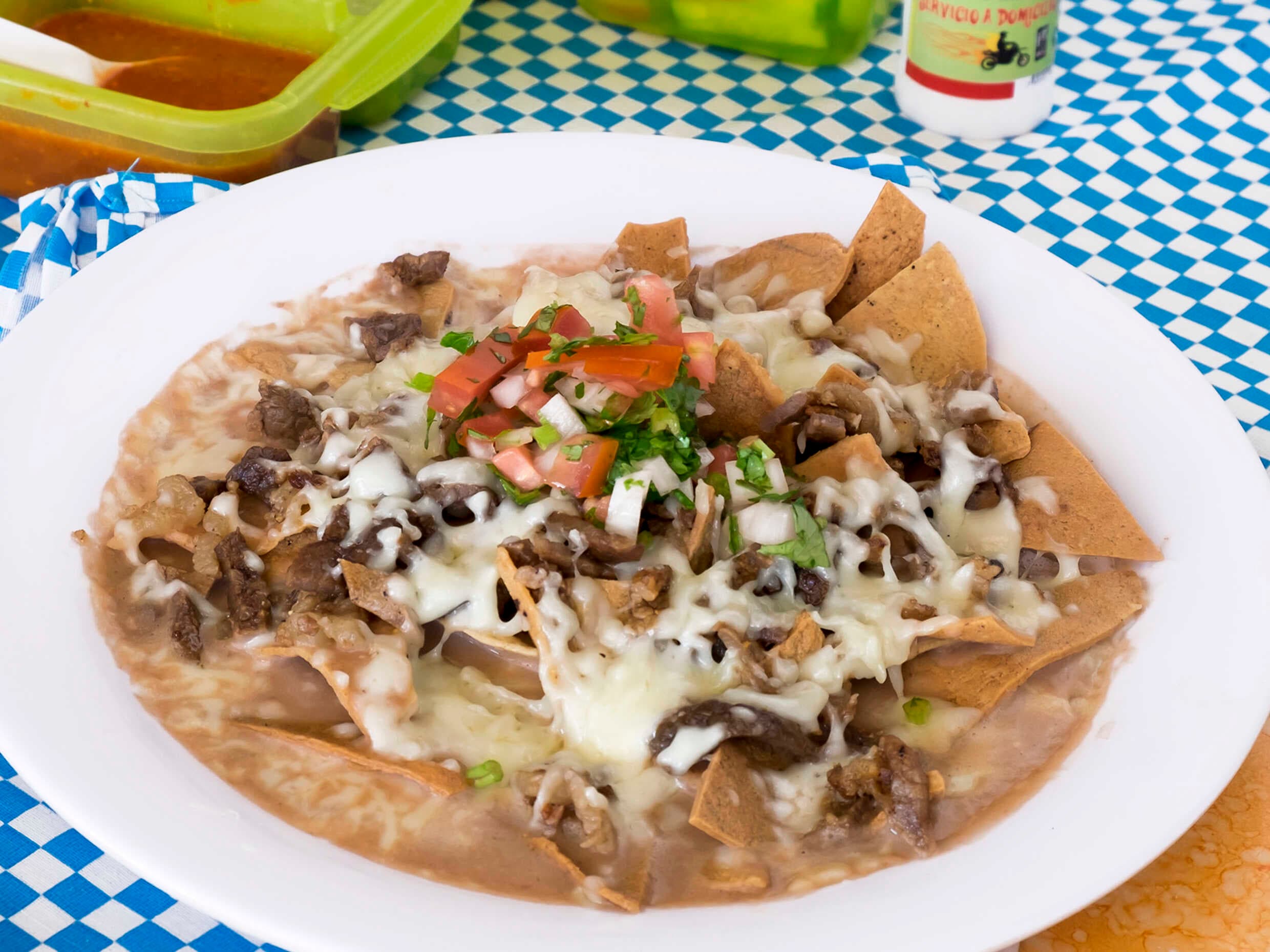 Combo-Nachos con Asada+Agua del Dia