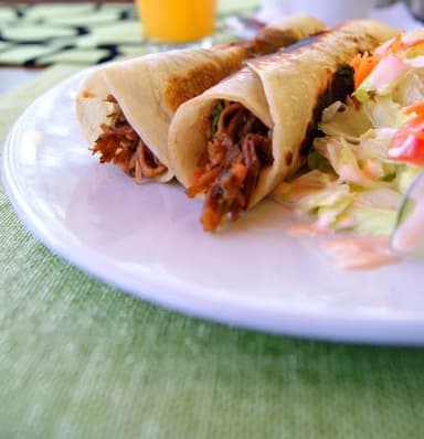 Burritos de Machaca o Deshebrada