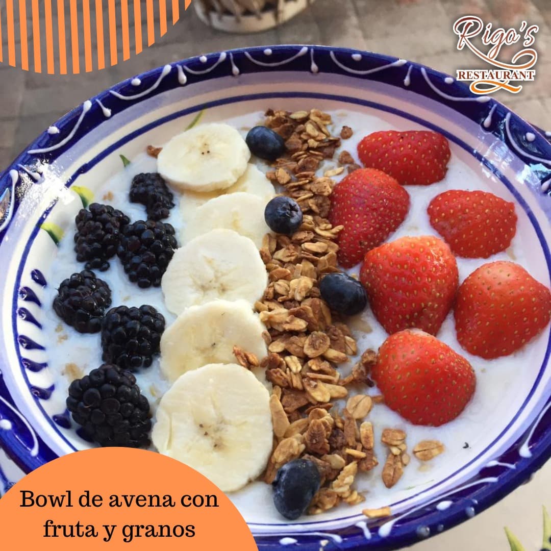Bowl de Avena Con Fruta y Granos