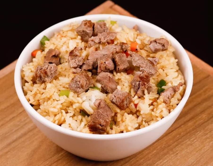 Yakimeshi Carne