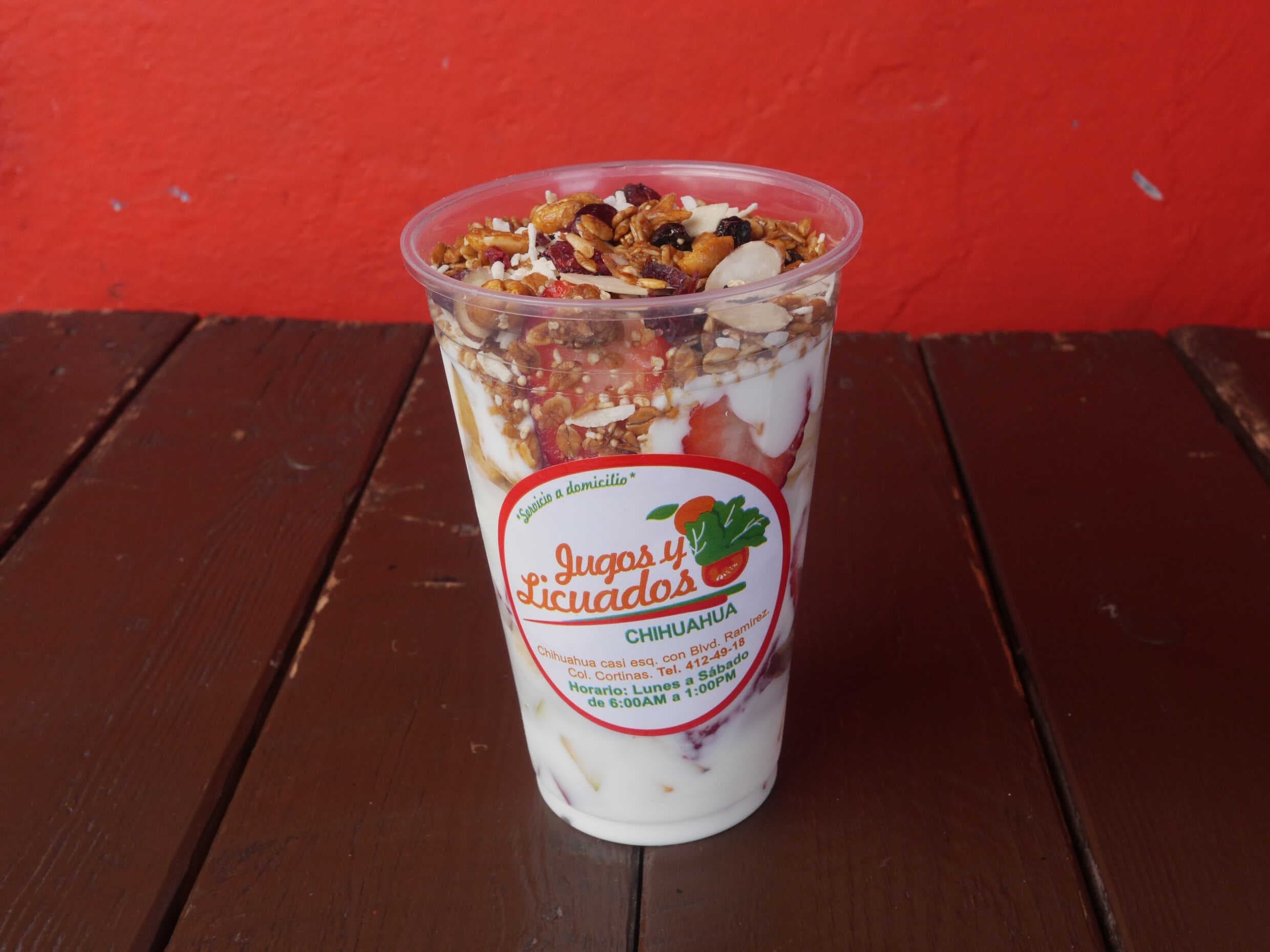 Coctel de Frutas con Yogurt