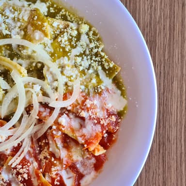 Chilaquiles Rojos o Verdes