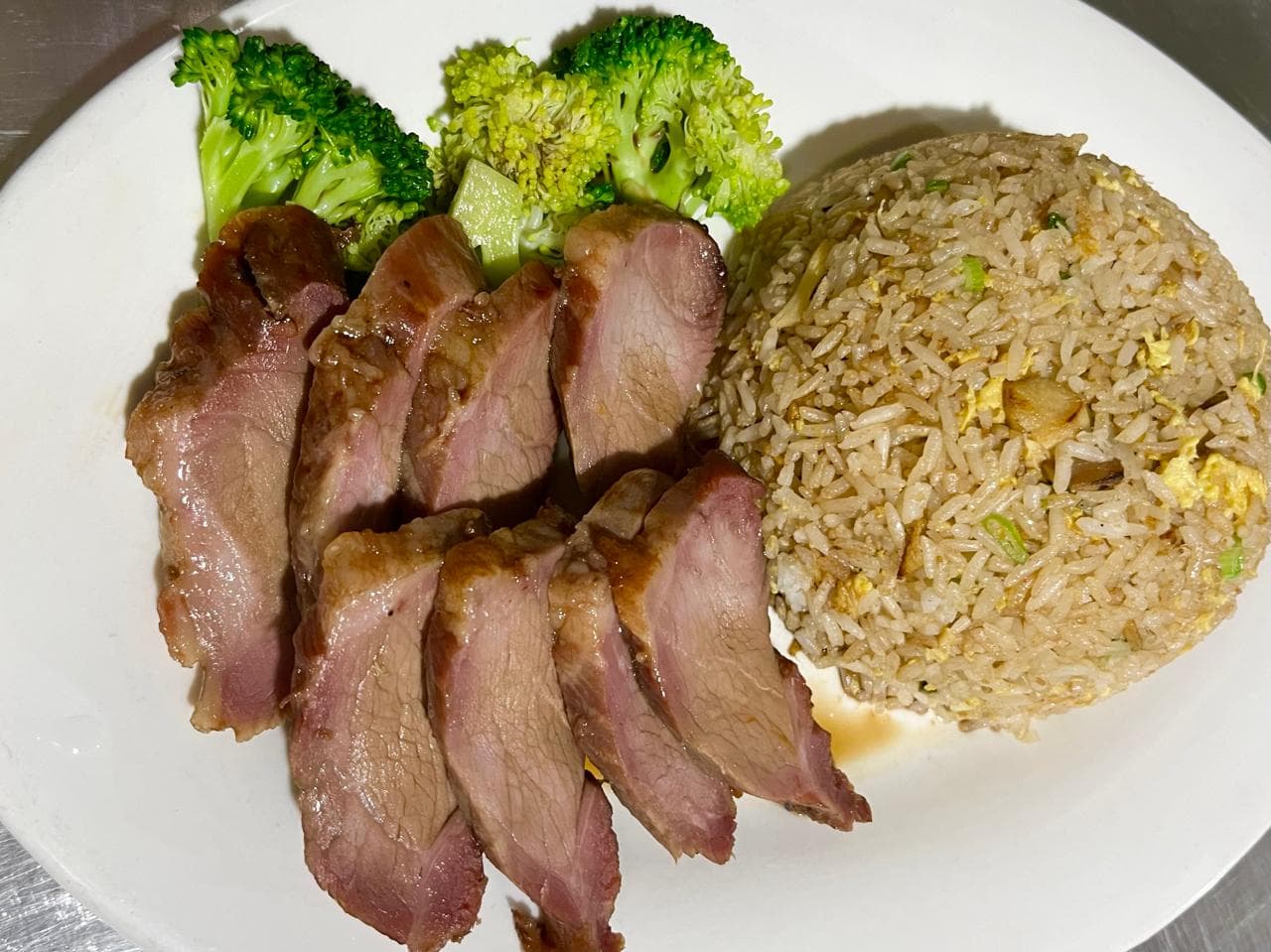 Combo 1: Chancho Asado + Chaufa + Sopa o Wantán