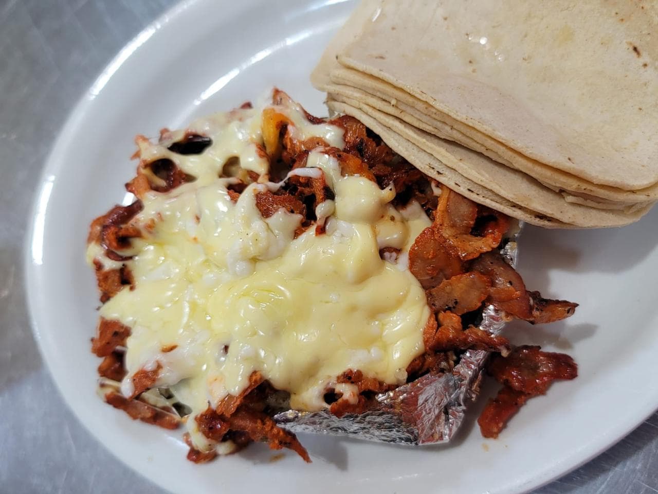 Papa Rellena con Carne Pastor