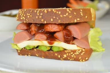 Sándwich de Salchicha