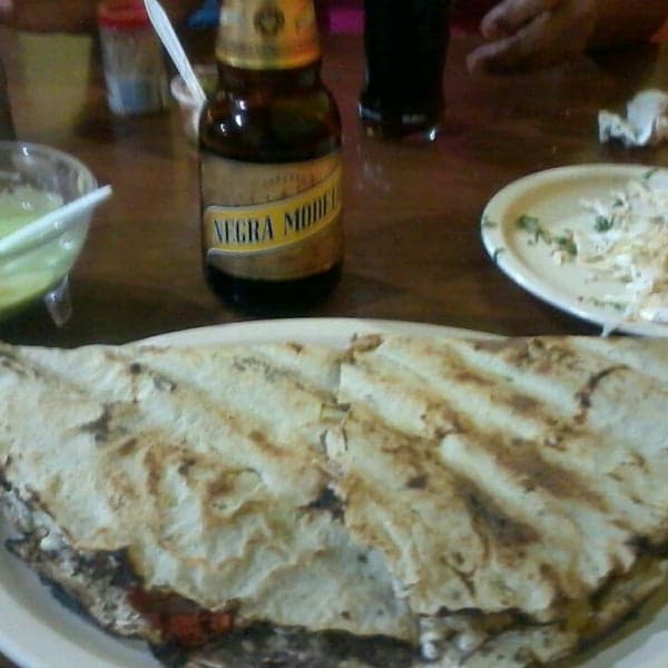 Tlayuda Sencilla