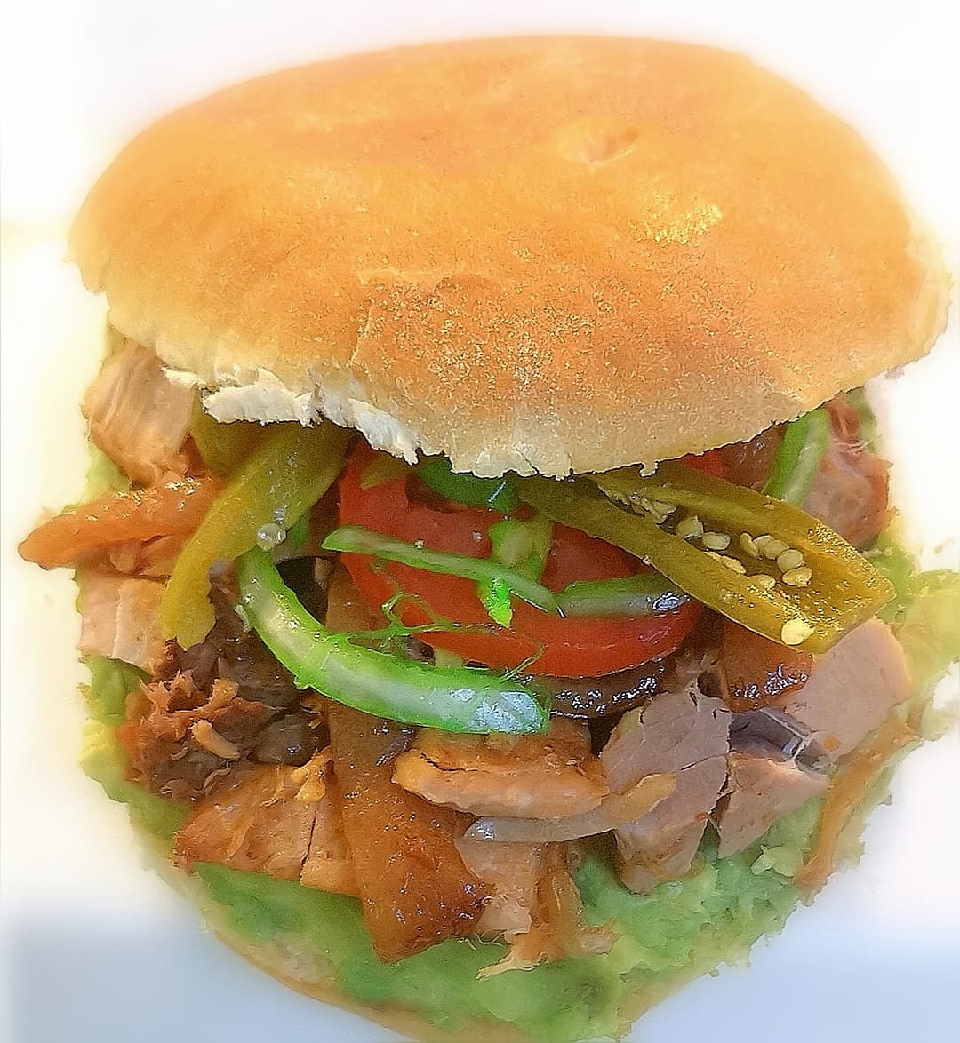 torta de carnitas surtida