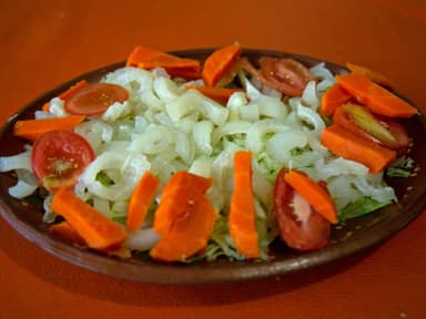 Ensalada de Cueritos