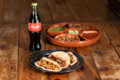 Combo 4 tacos a elegir + COCA-COLA