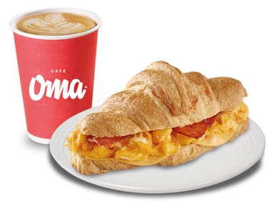 Combo croissant huevo y tocineta + bebida