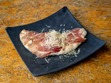 Calzone Parmigiano
