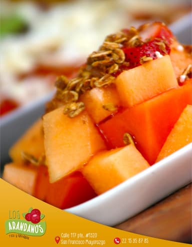 Coctel de Fruta con Yoghurt y Miel