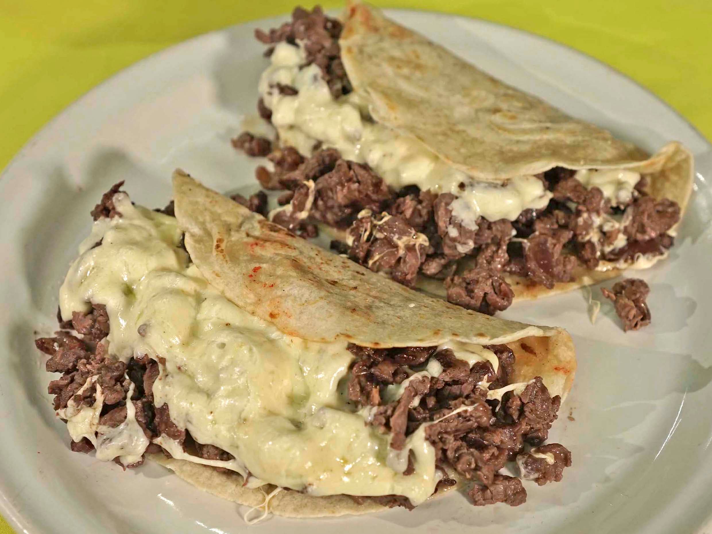 Tacos Harina con Queso